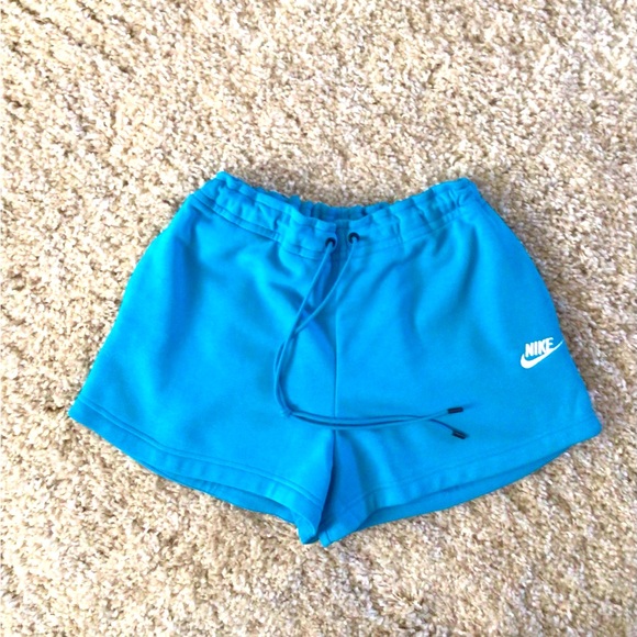 NWT - NIKE Shorts (Size L) - Picture 1 of 5